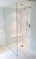 Écran de douche en verre Vente à chaud Porte de douche Design moderne Portes de douche Cadre en aluminium Walk in Style