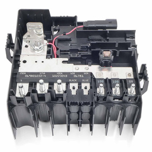 กล่องฟิวส์ 84646134 แบบ 6 ขั้ว สำหรับติดตั้งบนแผง สำหรับ GMC Sierra 1500 2500 ปี 19-24 - Product Image 1