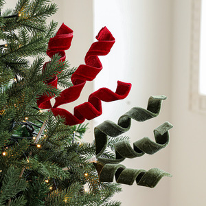 Ramas de Navidad de Terciopelo Rizado al por Mayor, Ramas en Espiral Rojas y Verdes para Decoración de Árboles y Coronas - Product Image 1