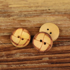 Bottoni in Legno Naturale con 2 Fori, Incisione Laser, Effetto Cucitura Finta, Forma di Cuore e Stella, Vendita all'Ingrosso - Product Image 3