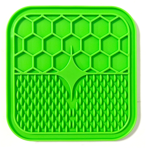 Tapis à lécher carré en silicone avec ventouses pour chiens et chats, qualité alimentaire, lot de 2, tapis de distribution lente, gamelle à lécher pour animaux de compagnie - Product Image 6