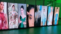 Écran d'affichage numérique LED, écran d'affichage numérique LED pour intérieur, sur pied, pliable, P2.5 2.5 mm, SDK CMS pour magasin de détail et salle d'exposition