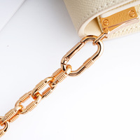 ALALAMU Accessoires de luxe robustes en métal texturé, comprenant chaîne à maillons, nœud décoratif, fermoir de sac en forme de cœur, breloques et badges