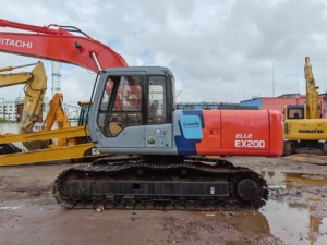 Excavatrice sur chenilles Hitachi EX200 d'occasion avec faible nombre d'heures et godet robuste Hitachi Ex200 d'occasion pour la construction - Product Image 3