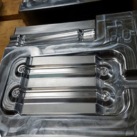 Machine de fraisage et de gravure CNC pour la fabrication de moules métalliques en aluminium, acier inoxydable et acier au carbone