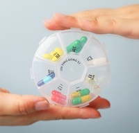 Boîte à médicaments portable anti-poussière à 7 compartiments en PP, design minimaliste moderne, rangement transparent, rappel de prise quotidienne sur 7 jours
