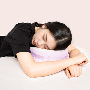 وسادة سفر مخصصة بالجملة من الفوم الذاكري على شكل حرف U مضادة للكهرباء الساكنة للاستخدام في السيارة والطائرة والمكتب - دعم للرقبة - Product Image 6