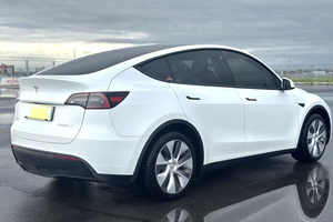 Voiture d'occasion chinoise <span class=keywords><strong>Tesla</strong></span> <span class=keywords><strong>Model</strong></span> Y <span class=keywords><strong>2022</strong></span> à propulsion arrière, faible consommation, charge rapide, conduite à gauche, SUV électrique d'occasion - Product Image 4