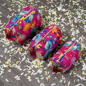 Ensemble de 3 trousses de toilette faites à la main pour femmes, trousse à cosmétiques matelassée, pochette indienne 100 % coton - Product Image 1