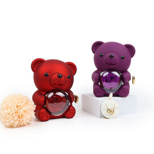 Regali di San Valentino per la Fidanzata - <span class=keywords><strong>Portagioie</strong></span> Girevole <span class=keywords><strong>Moderno</strong></span> in Acrilico Premium con Collana Rosa Eterna e Orsacchiotto - Product Image 4
