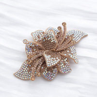Tissu en patchwork à fleurs doubles en strass brillants Selina Crystal pour sandales, sacs, chapeaux, vêtements et accessoires de transformation