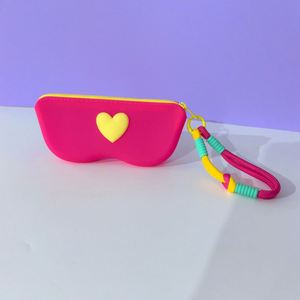 Silicone Storage Bag, Heart-shaped Silicone <b>Glasses</b> <b>Case</b>, Portable Sunglasses Storage Bag, Silicone <b>Glasses</b> <b>Case</b>. - Product Image 2