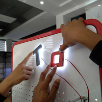 Tienda minorista, gancho de Metal para tablero de clavijas, productos de Metal para colgar, estantes de soporte con luces LED, estante de exhibición independiente