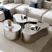Table basse combinée irrégulière en acier inoxydable italien de luxe léger, table à thé moderne en métal argenté pour salon