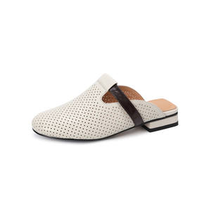 Sandalias planas de estilo francés retro, transpirables, con punta redonda, modernas y versátiles. - Product Image 5