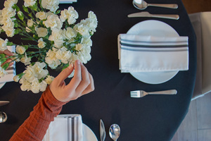 <span class=keywords><strong>Tovaglia</strong></span> in Poliestere Bianca, Nera o Avorio <span class=keywords><strong>per</strong></span> Banchetti, Feste, Matrimoni e Picnic all'Aperto - Vendita all'Ingrosso a Prezzi Convenienti - Product Image 5