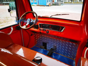 Coche Eléctrico de Turismo Clásico Vintage de Lujo Personalizado, Color Naranja Dulce, con Carrocería Completamente Cerrada, Único - Product Image 4