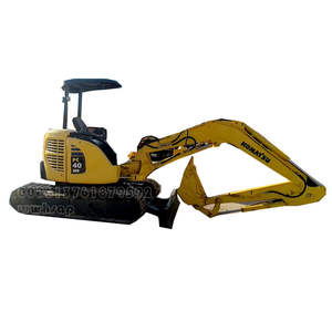 Mini excavatrice Komatsu PC40 de 4 tonnes et 3 tonnes de capacité cabine ouverte utilisée avec composant moteur central - Product Image 1