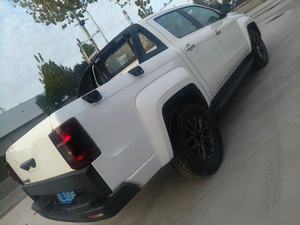 Pick-up commercial d'occasion 2022 <span class=keywords><strong>JMC</strong></span> Yuhu 7 2.0T JX4D20A6L Automatique 2RM Confort Essieu court Norme nationale VI Tissu foncé Éclairage LED - Product Image 3