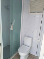 Contenedor de Oficina Dúplex de 20 pies con 2 Habitaciones Separadas y Baño, Ideal para Espacio de Trabajo y Reuniones