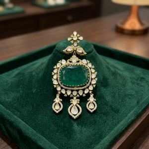 Luxury 925 Sterling <b>Silver</b> <b>Brooch</b> with Emerald Green Stone Antique Gold Polish Polki Style Traditional Indian Bridal Jewelry Who - Product Image 5