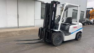 Chariot élévateur à palettes diesel TCM FD25T3 3 tonnes 3 mètres 4x4 à haute efficacité Garantie 1 an Qualité excellente Occasion - Product Image 3