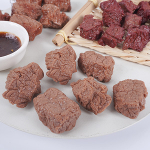 Modèle de bœuf simulé en PVC, nourriture simulée créative, jouet, cubes de bœuf factices, accessoire de bœuf braisé pour vidéo courte - Product Image 4