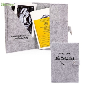 Venta al por mayor a granel personalizado gris claro Alemania madre pasaporte cubierta protectora Mutterpass con impresión para tarjeta de seguro médico - Product Image 1