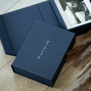 Scatola Portafoto in Lino Goffrato per Sessioni Intime, Conservazione Discreta di <span class=keywords><strong>Foto</strong></span>, Regalo di Nozze, Scatola dei Ricordi - Product Image 4