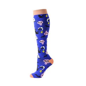 YH Calcetines de Invierno Transfronterizos Tejidos de Media Caña con Estampado de Navidad y Halloween, Divertidos, Casuales para Deportes al Aire Libre con Logotipo Corporal para Deportes Festivos - Product Image 6