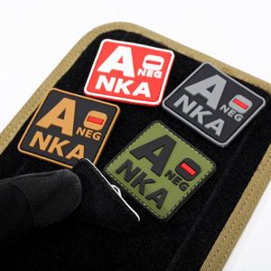 Patchs lumineux en PVC souple personnalisés avec type <span class=keywords><strong>sanguin</strong></span>, velcro, 5*5CM, groupes sanguins A, B, AB, O, POS, trousses de premiers soins, patchs tactiques de moral - Product Image 4