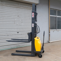 Chine Offres Spéciales 1ton 1.5ton 2ton 3 mètres empileur semi électrique main entraînement manuel de levage de batterie chariot élévateur chariot élévateur