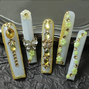 Uñas acrílicas artesanales de alta gama al por mayor, uñas postizas cuadradas de cobertura completa, amarillas, diseño de flores 3D con diamantes de imitación, personalizables - Product Image 1