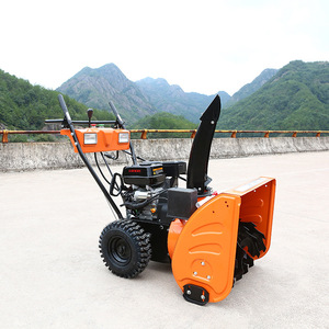 Tracteur à essence à prix avantageux avec charrue à neige 13, souffleuse à neige, lance-neige - Product Image 3