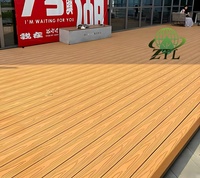 Plancher de terrasse moderne en bois et plastique de 18mm imperméable et résistant aux intempéries pour terrasse extérieure, terrasse en composite antidérapant par clic
