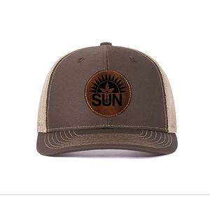 Casquette Trucker en Cuir avec Patch, Style Hip-Hop Élégant Bicolore, Visière Courbe, Maille Respirante, Protection Solaire pour Hommes et Femmes - Product Image 6