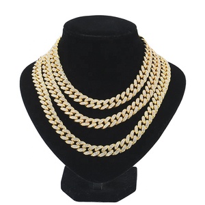 Cadena cubana Iced Out chapada en oro de 14K de aleación de zinc para hombre - Product Image 1