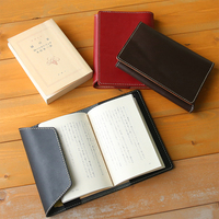Couverture de livre en cuir PU de qualité supérieure, personnalisable avec logo, pour carnet de voyage, couverture de livre broché, couverture de Bible avec sangle marque-page