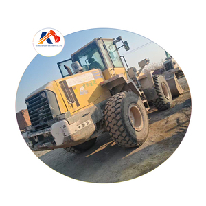 Chargeuse d'occasion KOMATSU WA320-5 à vendre – Engins de terrassement WA470, WA500, WA600 - Product Image 1