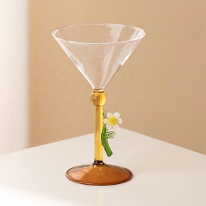 Copas de Vino y Cóctel de Vidrio de Borosilicato Alto con Tallo Largo, Diseño 3D de Pequeña Flor Margarita, para Fiestas, Hogar, <span class=keywords><strong>Bar</strong></span>, Té, Zumo y Champaña - Product Image 4