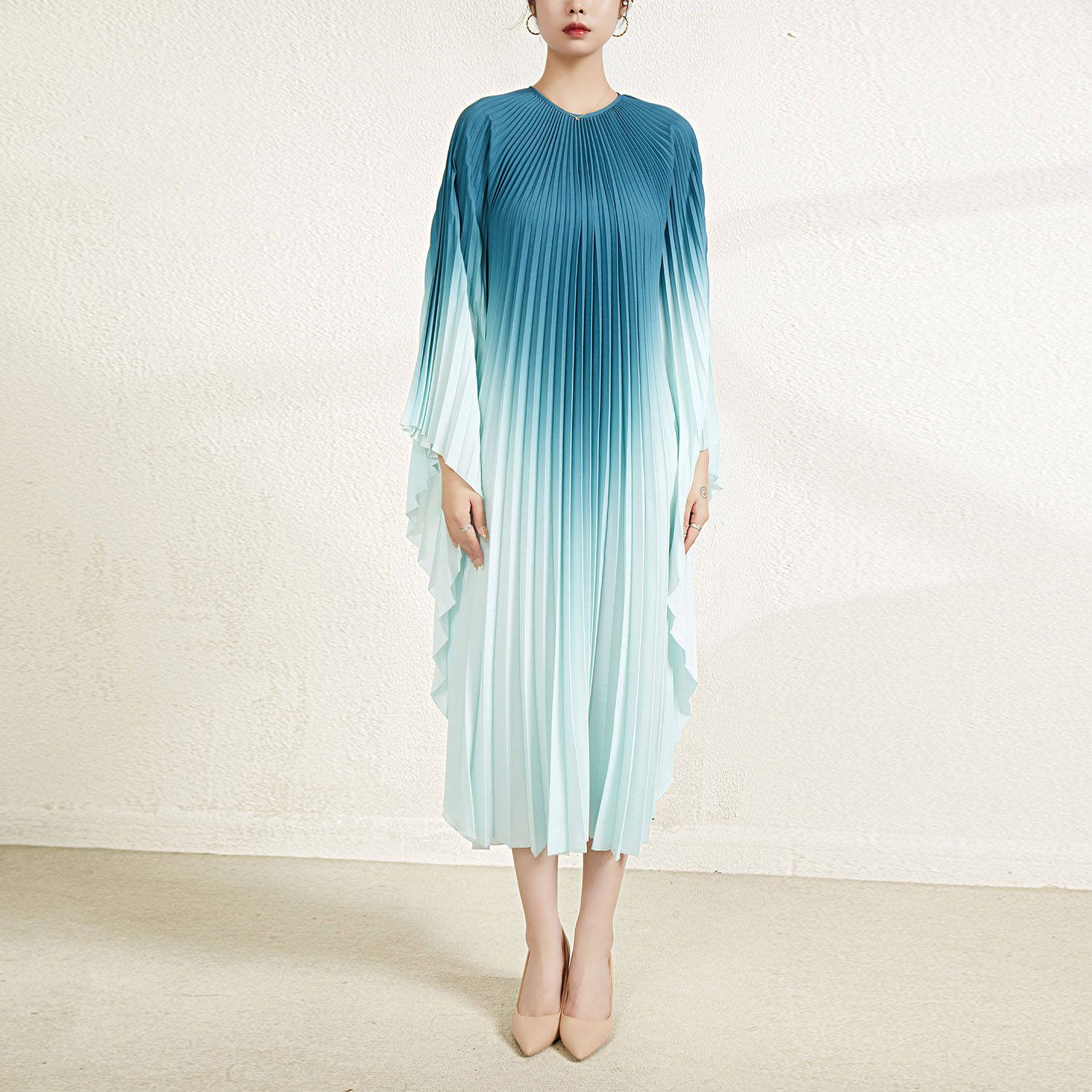 มีสีเขียวขุ่น