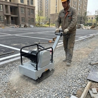 Compacteur vibrant électrique TerraForce TF-C150E 20kN pour la réparation des trottoirs, 125 kg, à conducteur marchant