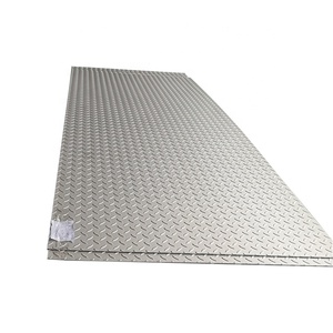 Feuille de plaque à carreaux en aluminium enduit d'usine 1060/3003/5052/6082 plaque de bande de roulement en aluminium soudée enduite coupée par motif à carreaux - Product Image 1