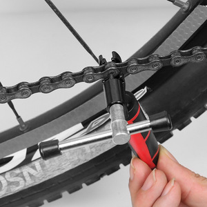 Outil de coupe de chaîne de vélo Yueli, brise-chaîne en acier pour le démontage, la réparation et l'entretien des chaînes de VTT - Product Image 2