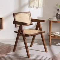 Chaise de salle à manger moderne en bois massif style Wabi-sabi avec dossier en rotin, design léger pour la maison, l'hébergement touristique, le balcon et la chambre