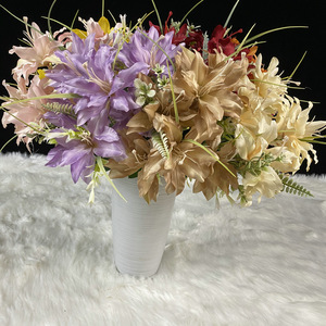 2022 nuovo giglio artificiale fiori mazzetto di seta calle Bouquet <span class=keywords><strong>Bush</strong></span> per matrimonio Bouquet decorazioni per feste <span class=keywords><strong>Baby</strong></span> Shower arredamento - Product Image 3