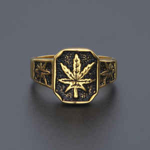 Los hombres anillo de acero inoxidable Hip hop Punk estilo oro Color negro aceite de hoja de arce de hierba de la joyería de los anillos de tamaño 8/<span class=keywords><strong>9</strong></span>/10/11/12 - Product Image 1