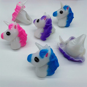 Anillo de juguete de unicornio con luces, diseño de cabeza de animal, luz de dedo para fiesta, anillo LED con forma de animal, regalo de alta calidad - Product Image 3