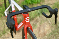 TOSEEK Aero Carbon Integrierter Rennrad-Lenker 28,6mm Interne Kabelführung Eingebaute Computerhalterung Rennrad-Dropbar
