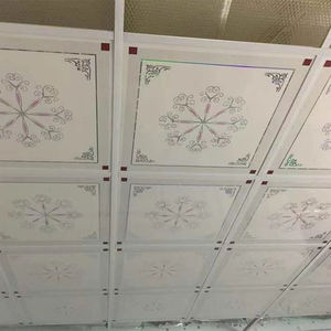 <span class=keywords><strong>Mat</strong></span>ériau <span class=keywords><strong>PVC</strong></span> d'intérieur à prix bon marché Carreaux de <span class=keywords><strong>plafond</strong></span> suspendu Panneau de <span class=keywords><strong>plafond</strong></span> suspendu composite - Product Image 3